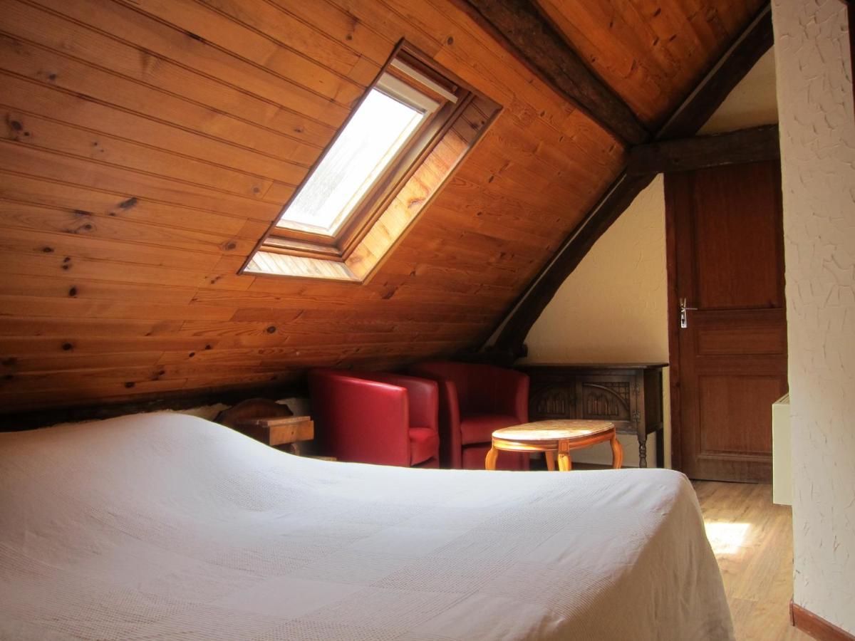 Auberge Des Deux Rivieres Seix Room photo