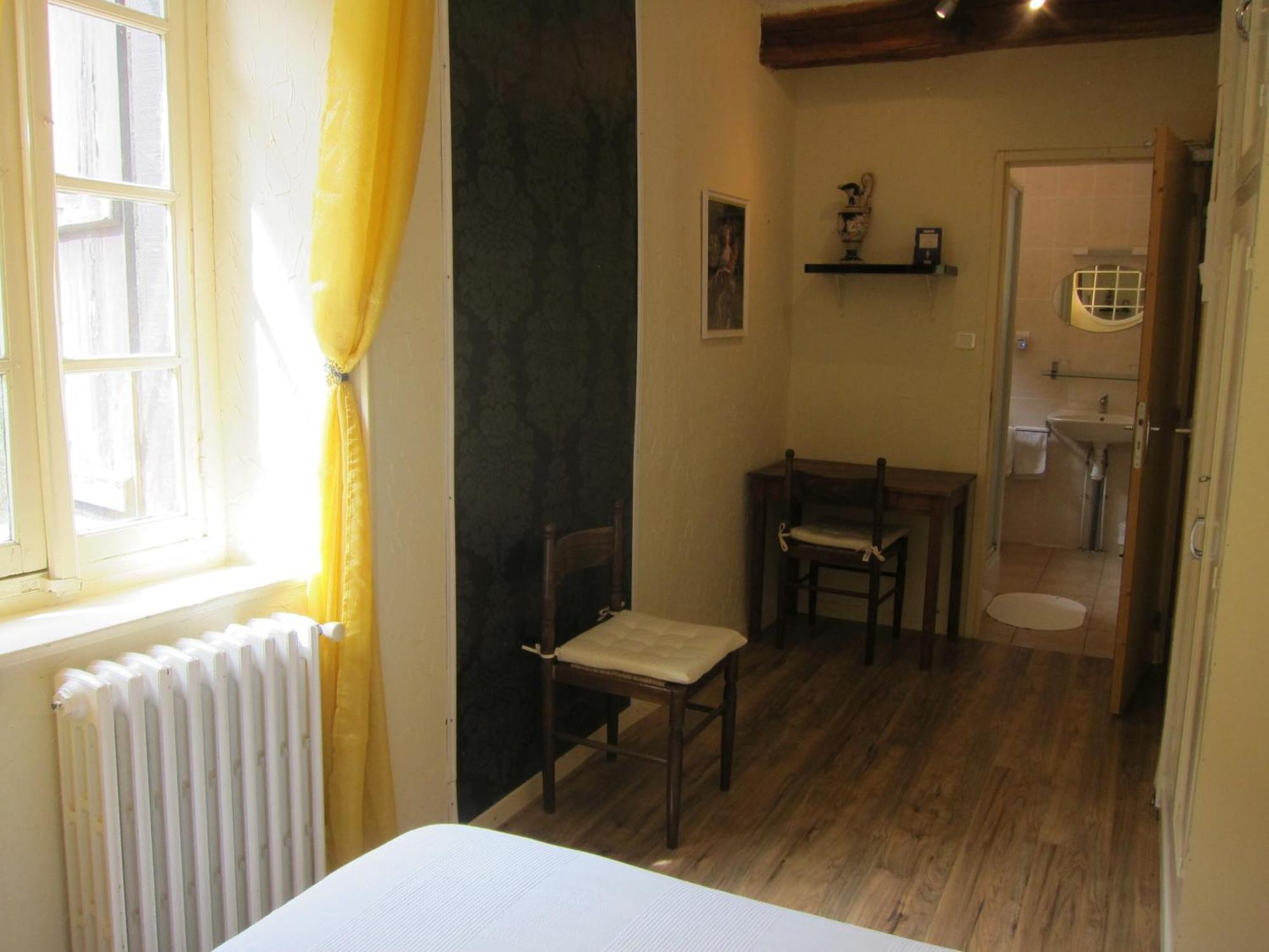 Auberge Des Deux Rivieres Seix Room photo