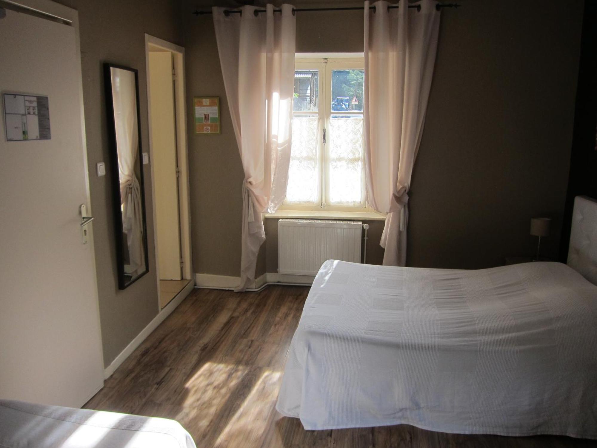 Auberge Des Deux Rivieres Seix Room photo